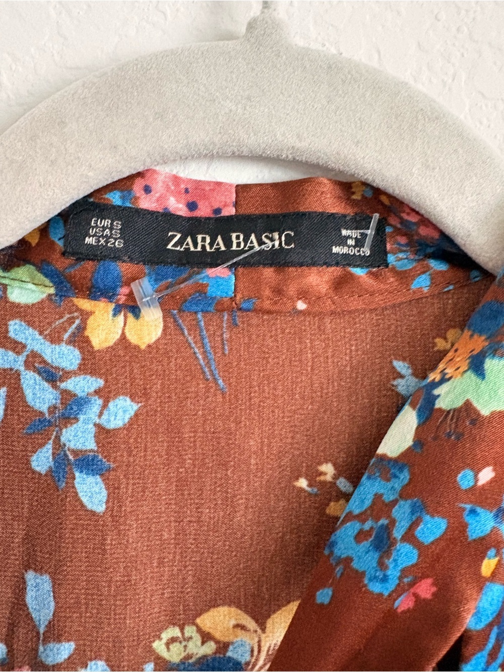 Zara Basic Floral Brown Midi Dress with Tie Neck size S - Picture 8 of 10